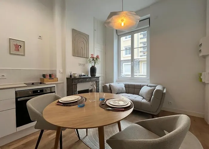 Elegante En Souplex - Gare & Centre A Pied Apartment *